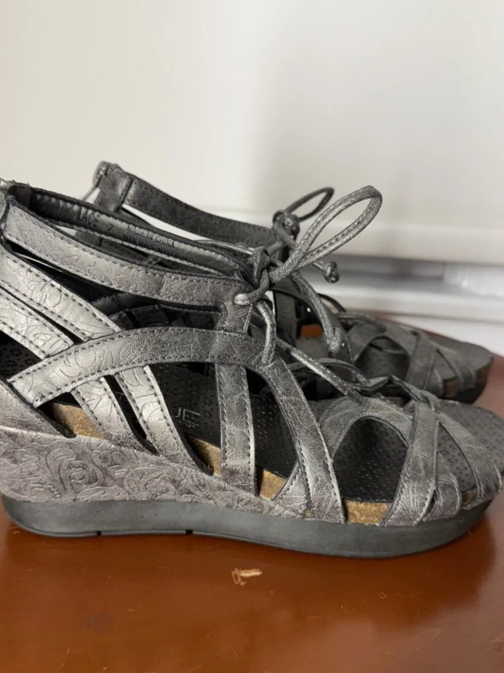 Corkys Boutique Lace Metallic Pewter Wedge Shoes Strappy Lace Up Women’s 7